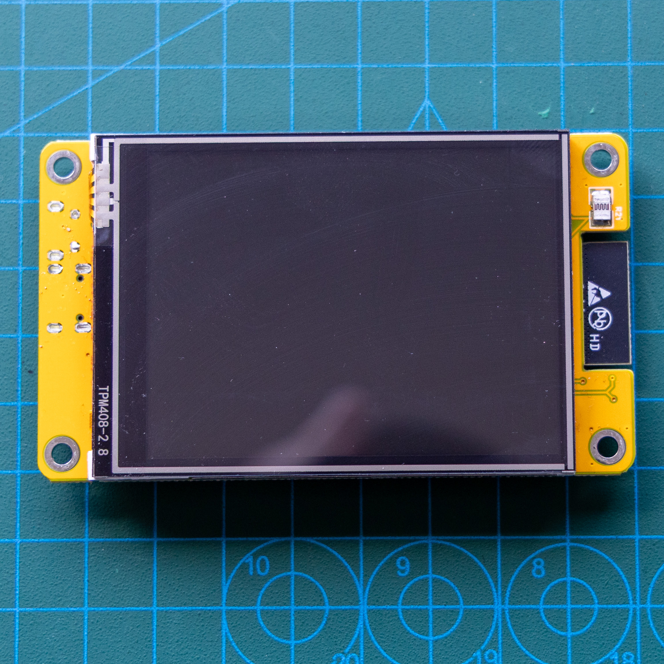 F1 UDP kijelző közelkép